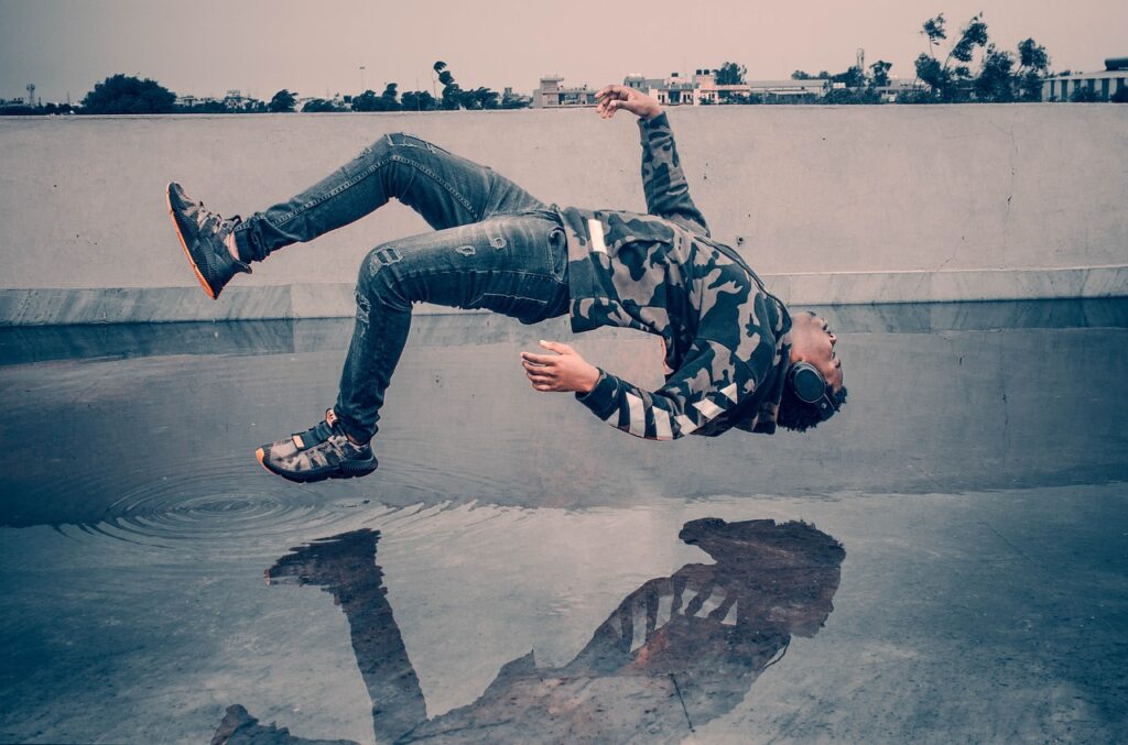 仕事を辞めるべきか続けるべきかを判断するためのポイントは？