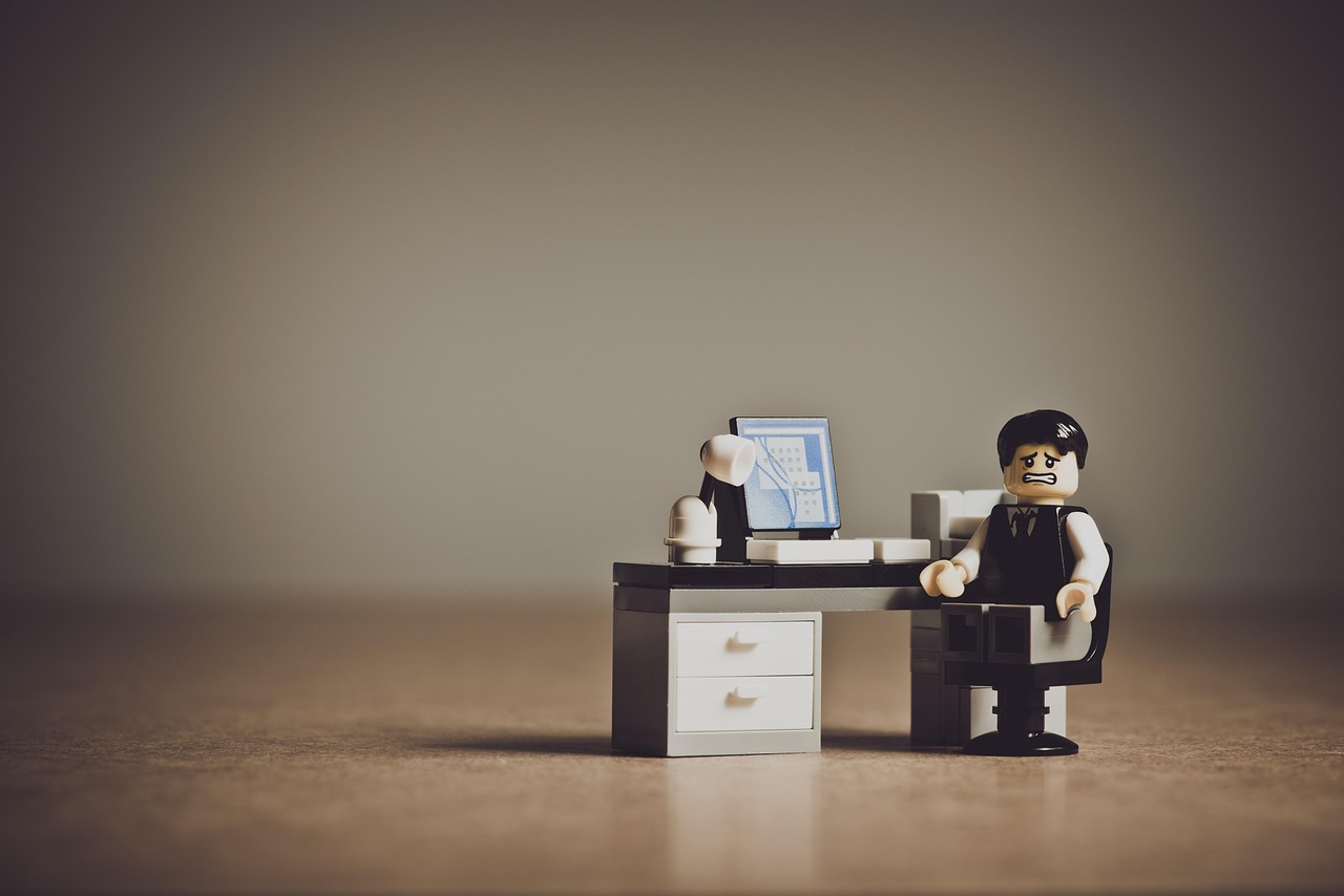 辞めた会社での嫌がらせにどう対処すればいいのか？