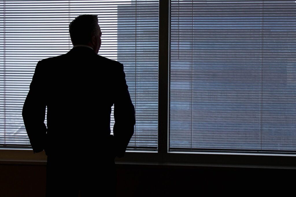 ホワイト企業を辞めるか迷うときに考えるべきポイントは？
