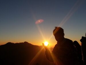 会社を辞めるか続けるか迷ったときに考えるべきポイントは？