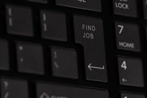 転職エージェントで高年収求人を見つけるためのポイントは？