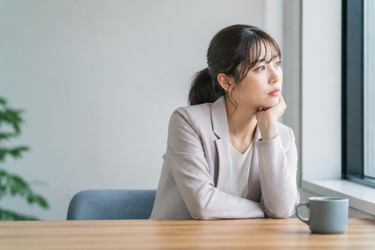 仕事がつらくて朝起きられないのはなぜ？